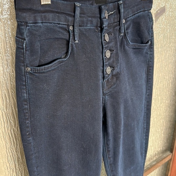 Mother Jeans The Pixie Womens 24 Black Holding Hands Exposed Buttons Ankle Fray - Picture 9 of 12